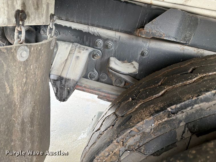 image for item NF9540 2020 Freightliner Business Class M2 street sweeper truck