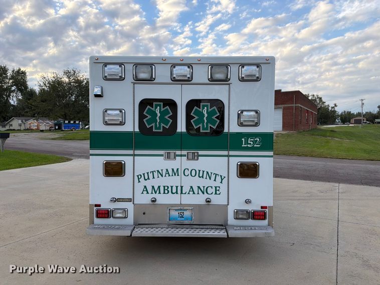 image for item OE9722 2010 Chevrolet Express 4500 ambulance