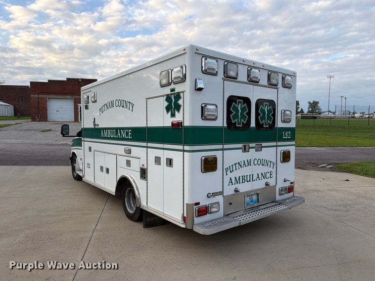 image for item OE9722 2010 Chevrolet Express 4500 ambulance