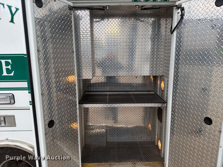 image for item OE9722 2010 Chevrolet Express 4500 ambulance