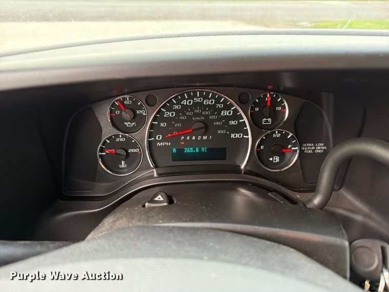 image for item OE9722 2010 Chevrolet Express 4500 ambulance