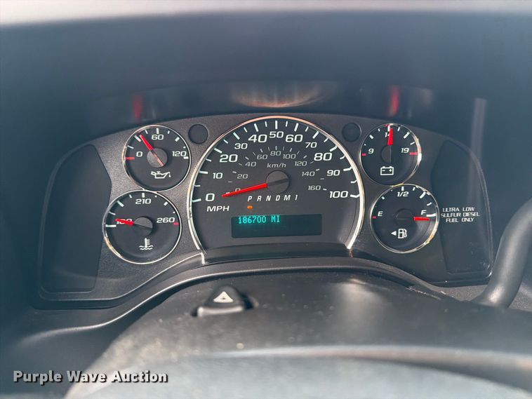 image for item OE9722 2010 Chevrolet Express 4500 ambulance