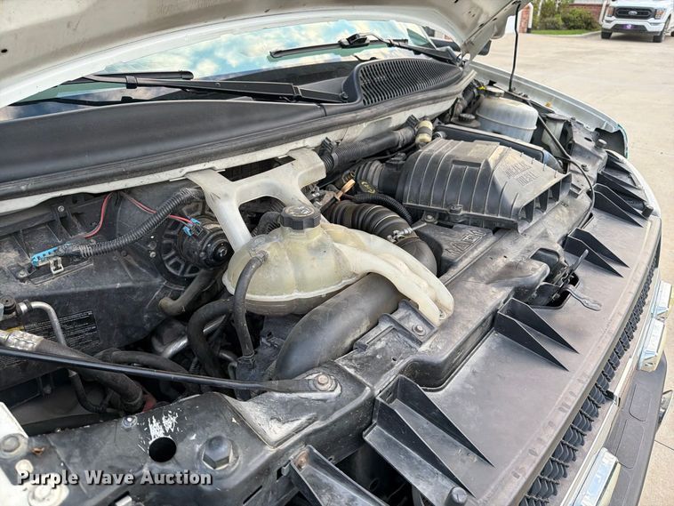 image for item OE9722 2010 Chevrolet Express 4500 ambulance