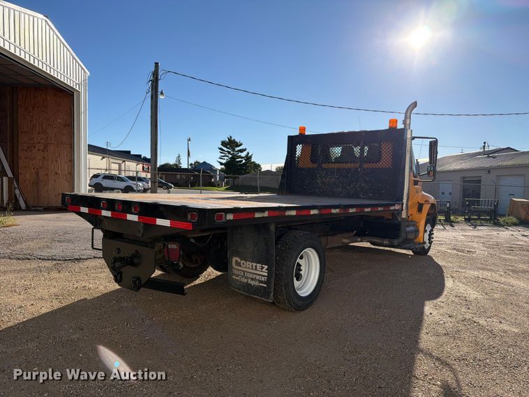 image for item OE9744 2007 International DuraStar 4300 flatbed truck