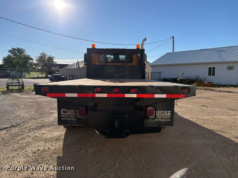 image for item OE9744 2007 International DuraStar 4300 flatbed truck
