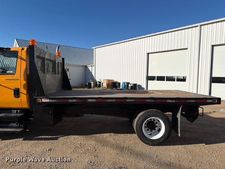 image for item OE9744 2007 International DuraStar 4300 flatbed truck