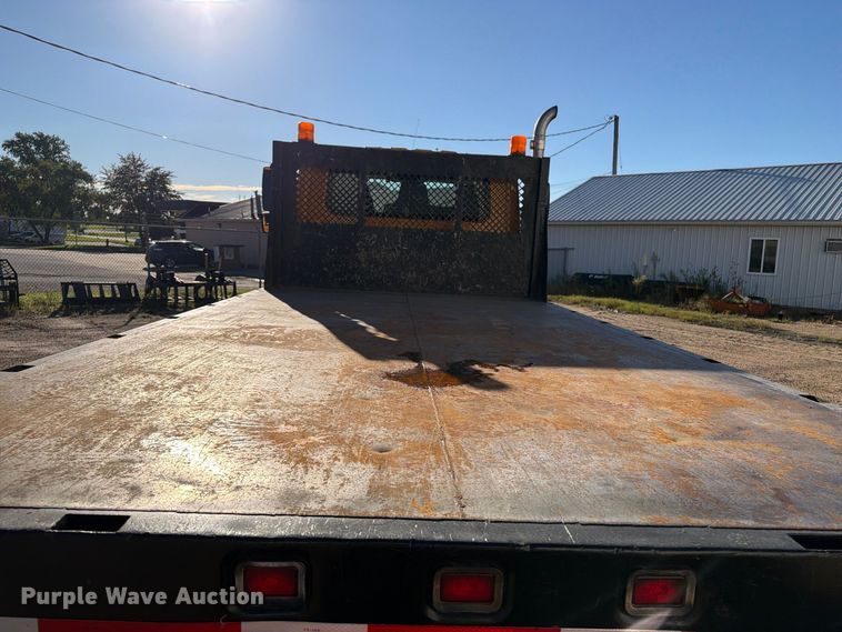 image for item OE9744 2007 International DuraStar 4300 flatbed truck