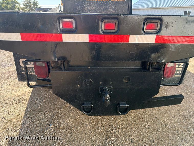 image for item OE9744 2007 International DuraStar 4300 flatbed truck
