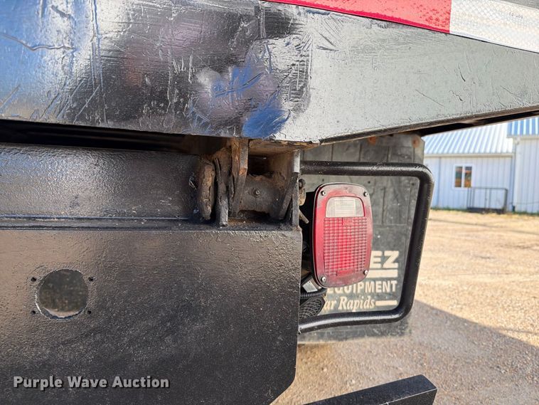 image for item OE9744 2007 International DuraStar 4300 flatbed truck