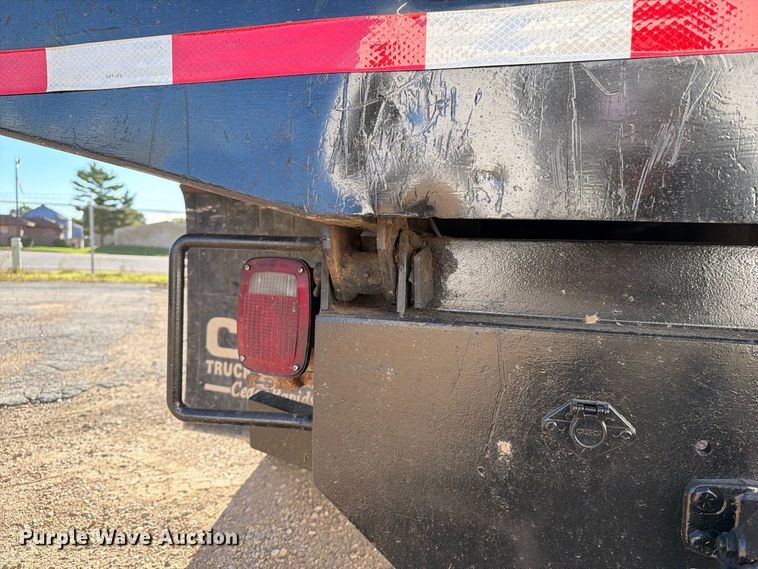 image for item OE9744 2007 International DuraStar 4300 flatbed truck