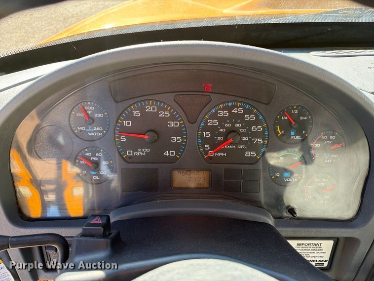 image for item OE9744 2007 International DuraStar 4300 flatbed truck