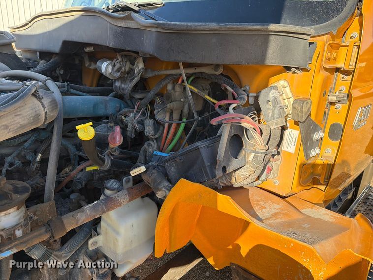 image for item OE9744 2007 International DuraStar 4300 flatbed truck