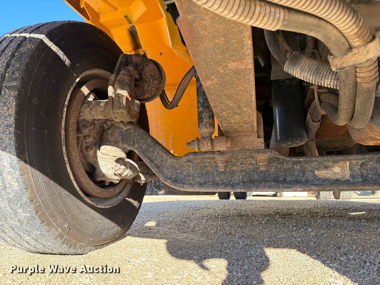 image for item OE9744 2007 International DuraStar 4300 flatbed truck