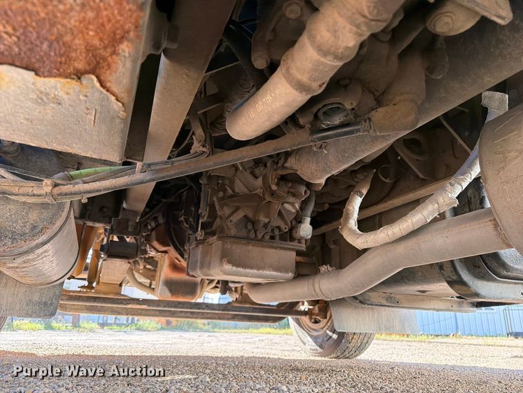 image for item OE9744 2007 International DuraStar 4300 flatbed truck