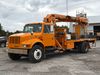 2001 International 4900 digger derrick truck