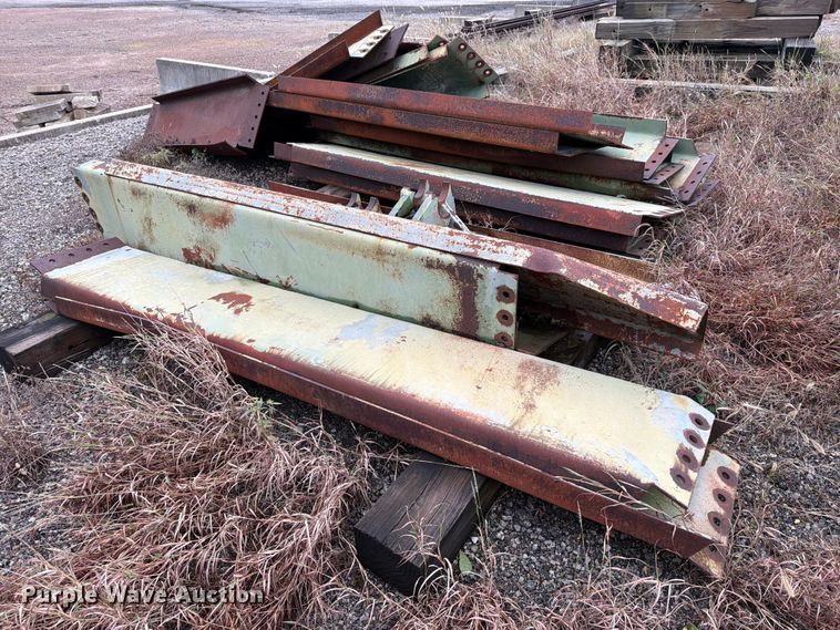image for item EL1010 Approximately 17 steel beams