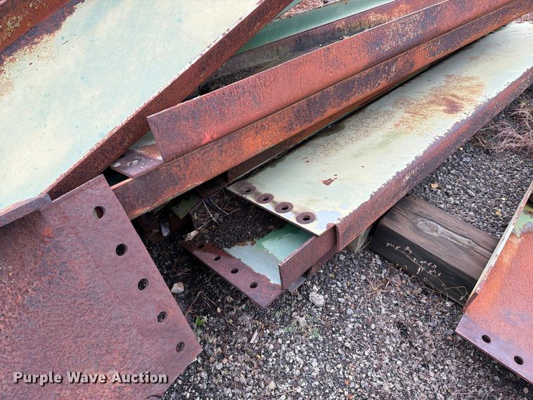 image for item EL1010 Approximately 17 steel beams