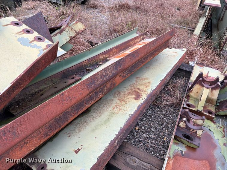 image for item EL1010 Approximately 17 steel beams