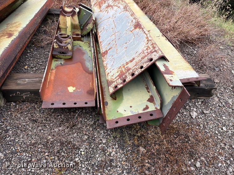 image for item EL1010 Approximately 17 steel beams