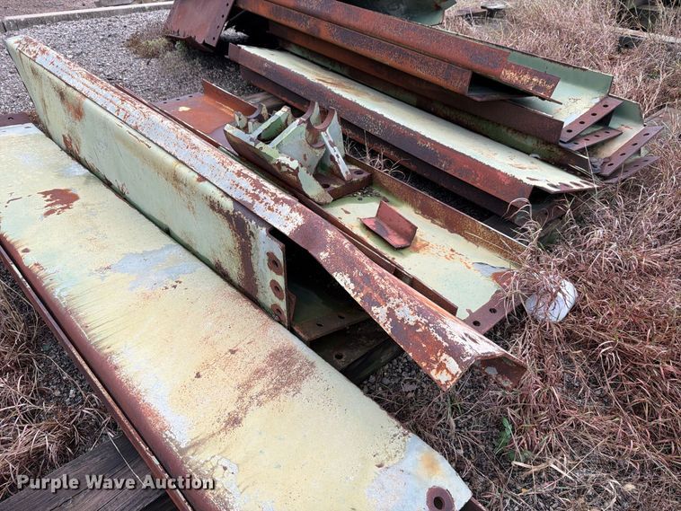 image for item EL1010 Approximately 17 steel beams