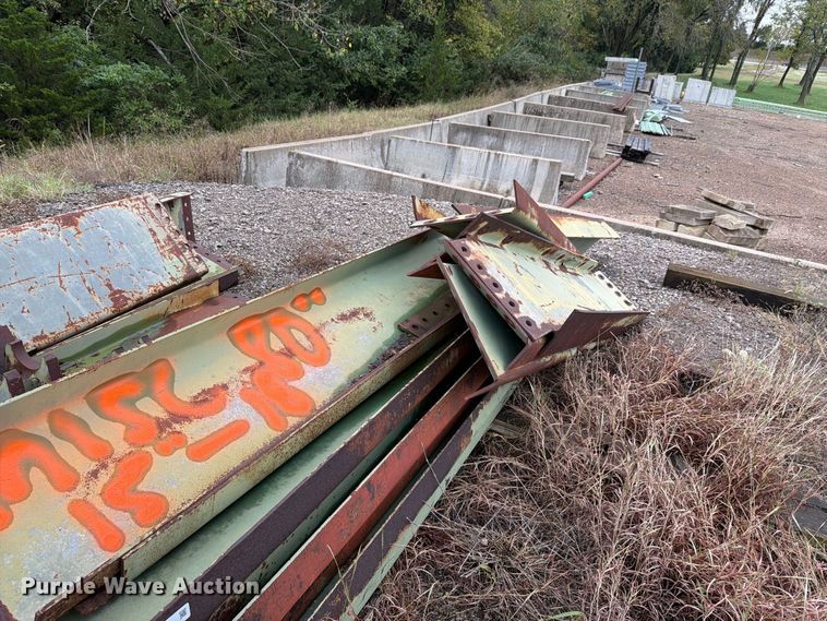 image for item EL1010 Approximately 17 steel beams