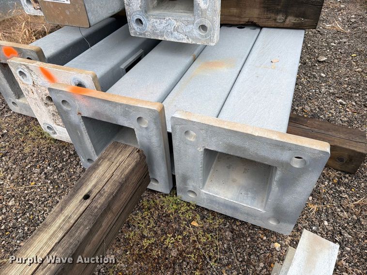 image for item EL1013 (9) steel posts