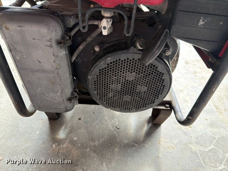 image for item EL1040 Honda EM5000SX generator