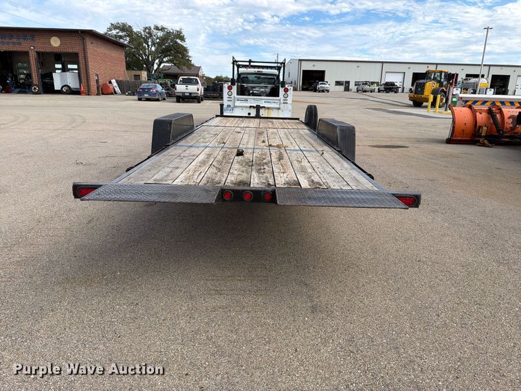 image for item EL1042 2019 Kaufman tilt deck equipment trailer