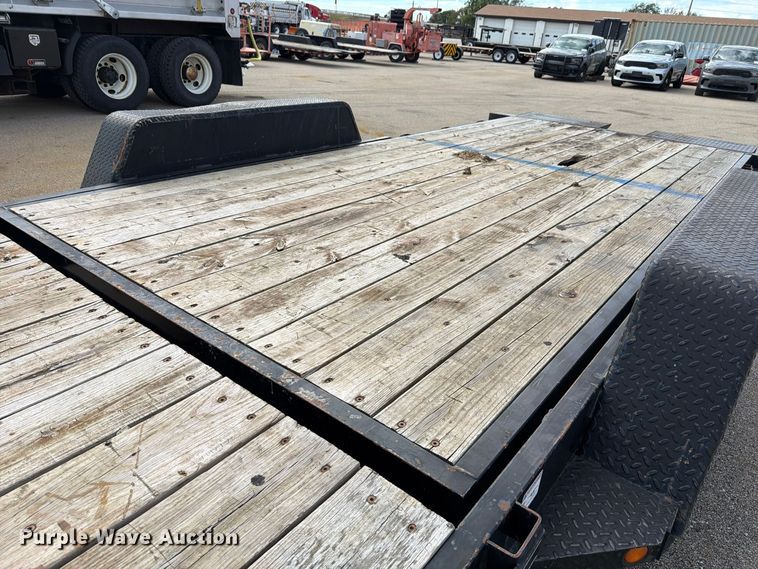 image for item EL1042 2019 Kaufman tilt deck equipment trailer