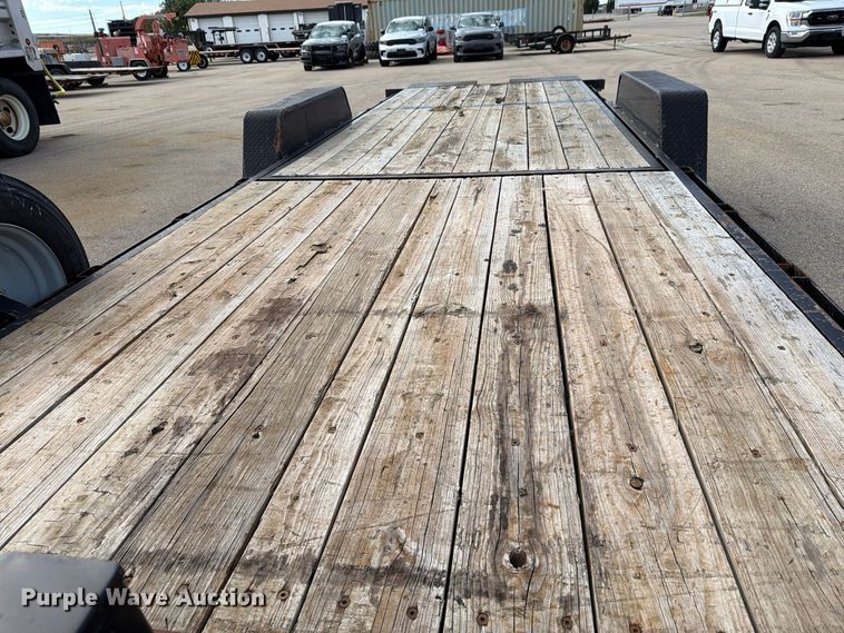 image for item EL1042 2019 Kaufman tilt deck equipment trailer