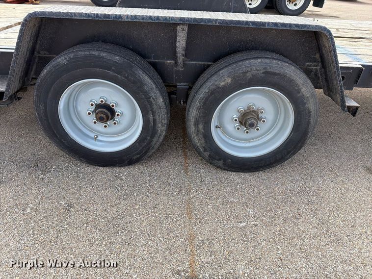 image for item EL1042 2019 Kaufman tilt deck equipment trailer