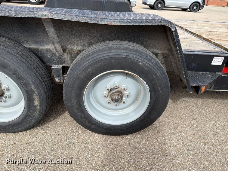 image for item EL1042 2019 Kaufman tilt deck equipment trailer