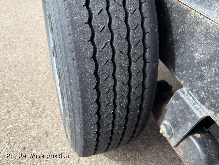 image for item EL1042 2019 Kaufman tilt deck equipment trailer