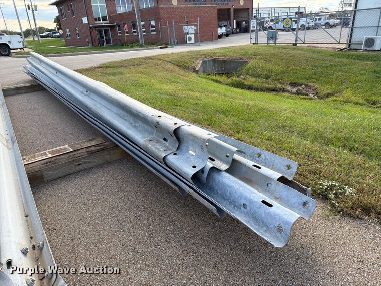 image for item EL1045 (15) 28' guard rails