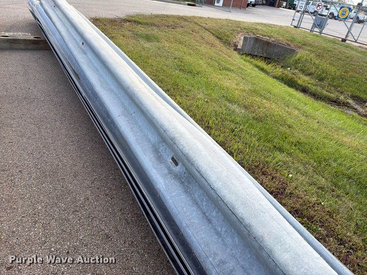 image for item EL1045 (15) 28' guard rails