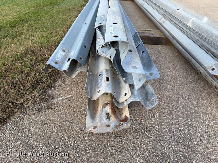 image for item EL1045 (15) 28' guard rails