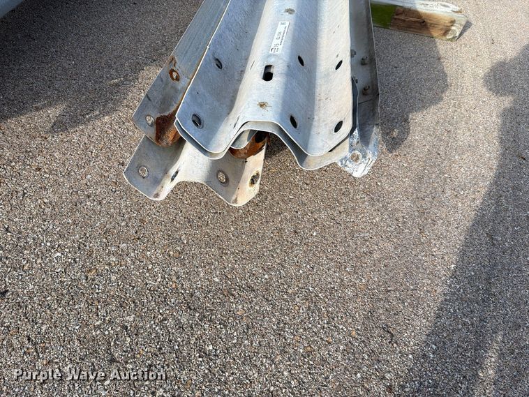 image for item EL1046 (15) 28' guard rails