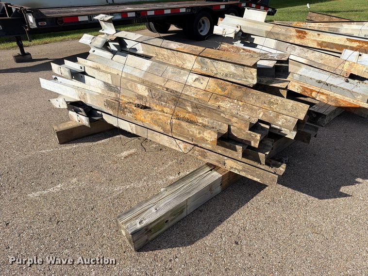 image for item EL1047 (25) guard rail posts