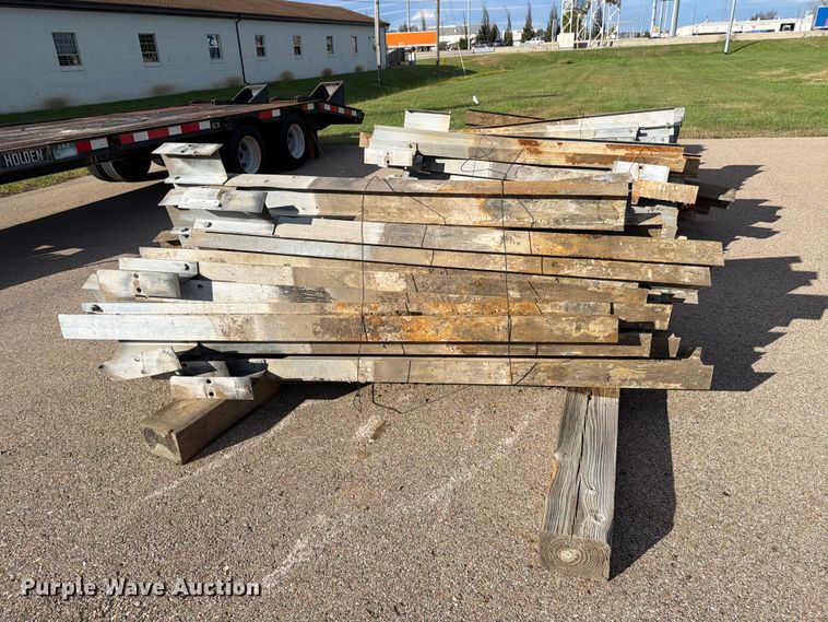 image for item EL1047 (25) guard rail posts