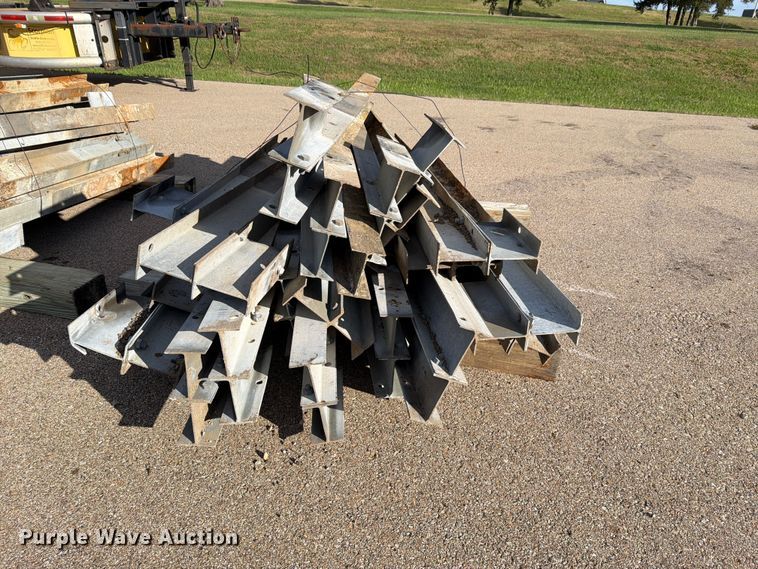 image for item EL1047 (25) guard rail posts