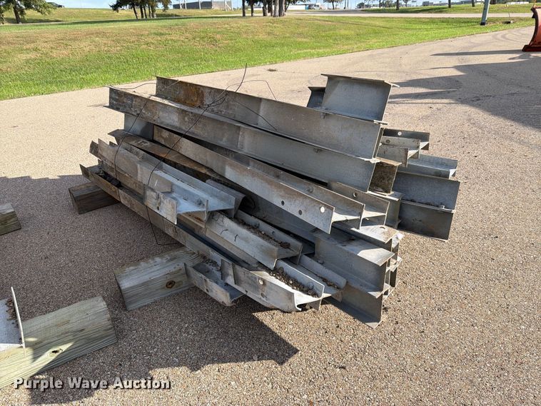 image for item EL1047 (25) guard rail posts