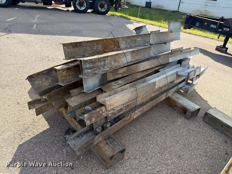 image for item EL1047 (25) guard rail posts