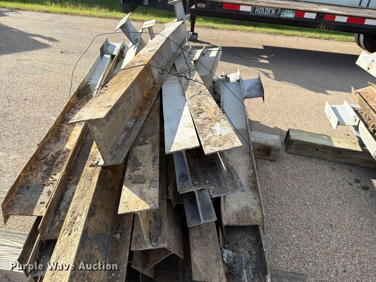 image for item EL1047 (25) guard rail posts