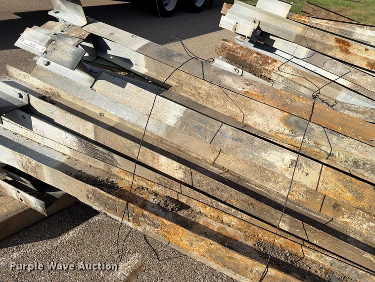 image for item EL1047 (25) guard rail posts