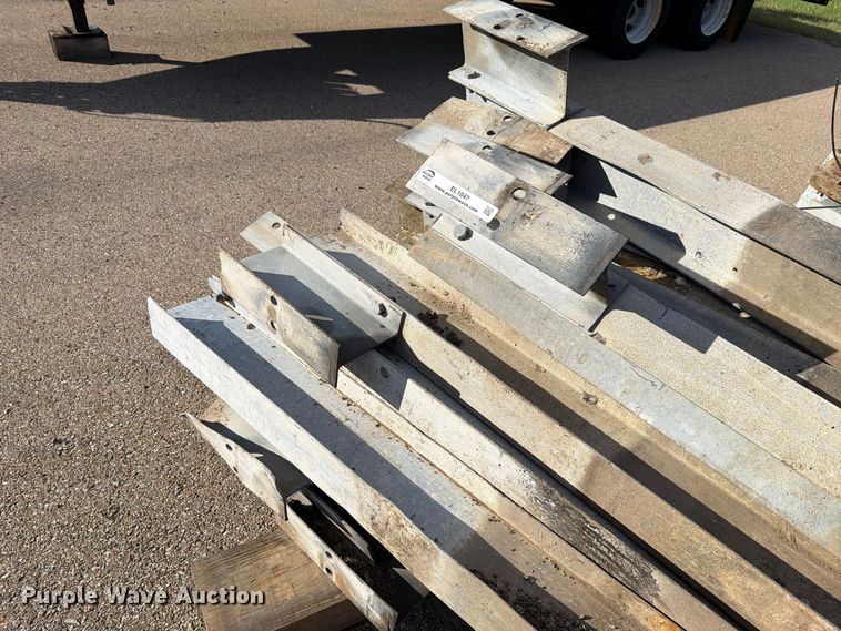 image for item EL1047 (25) guard rail posts