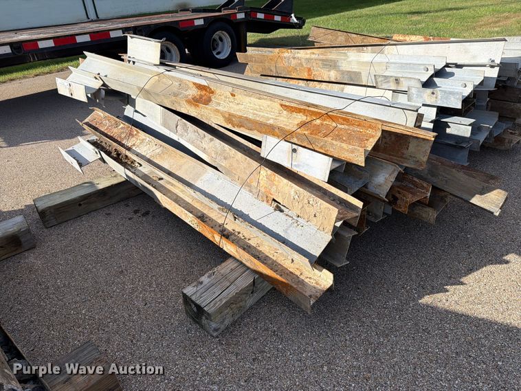image for item EL1048 (25) guard rail posts