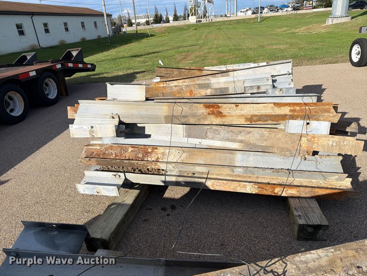 image for item EL1048 (25) guard rail posts