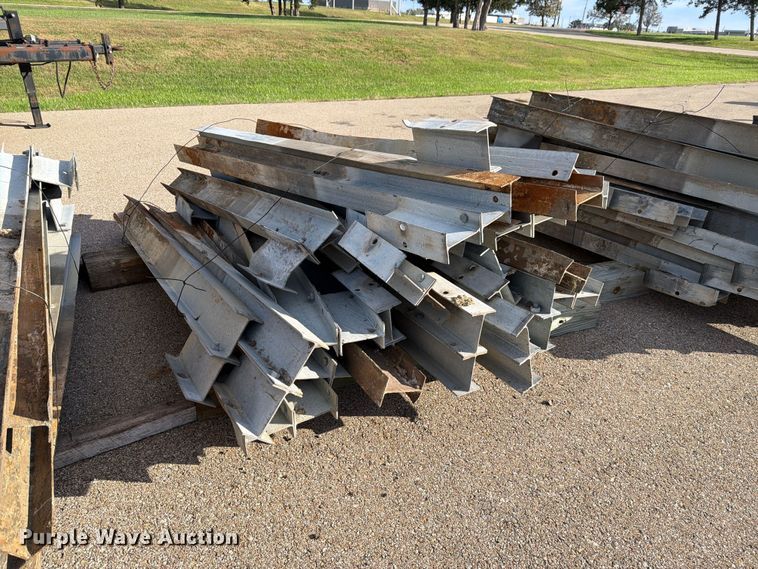 image for item EL1048 (25) guard rail posts