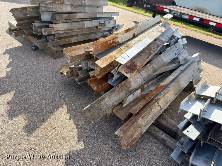 image for item EL1048 (25) guard rail posts