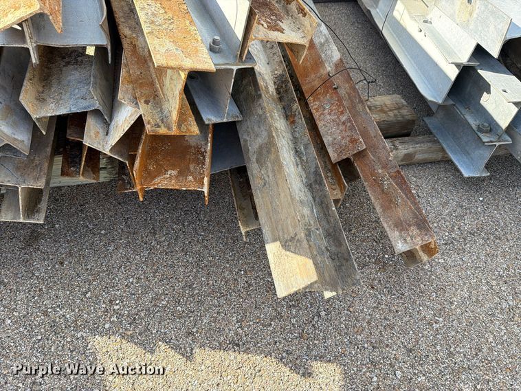image for item EL1048 (25) guard rail posts
